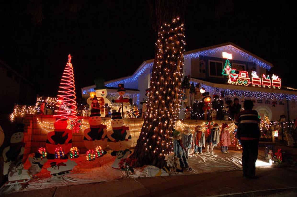 Best Decorated Christmas Neighborhoods 2022 Redlands The 5 best U.S. neighborhoods for holiday lights CBS News Best Decorated Christmas Neighborhoods 2022 Redlands The 5 best U.S. neighborhoods for holiday lights CBS News